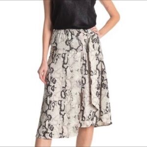 Women’s Laundry by Shelli Segal snake print skirt